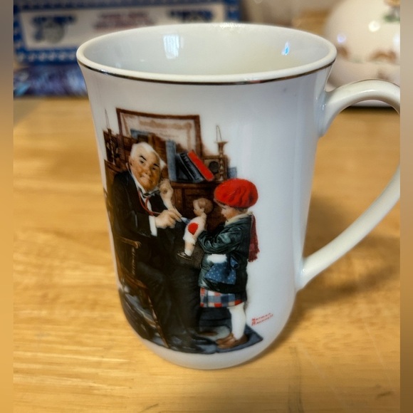 Norman Rockwell Mug Set of 2 Mugs - Picture 1 of 10